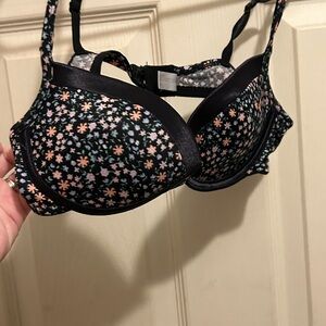 Adrienne Vittadini Black Floral Bra -size 34A